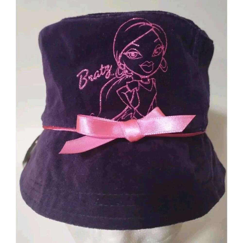2004 BRATZ MGA Entertainment Inc. Girl Youth Bucket Hat Purple Velvet NEW! NOS